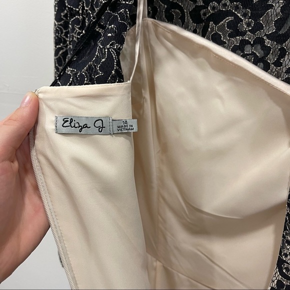 Eliza J Black Lace Fit & Flare Dress Knee Length Elbow Length Sleeve Size 14 - Picture 7 of 8